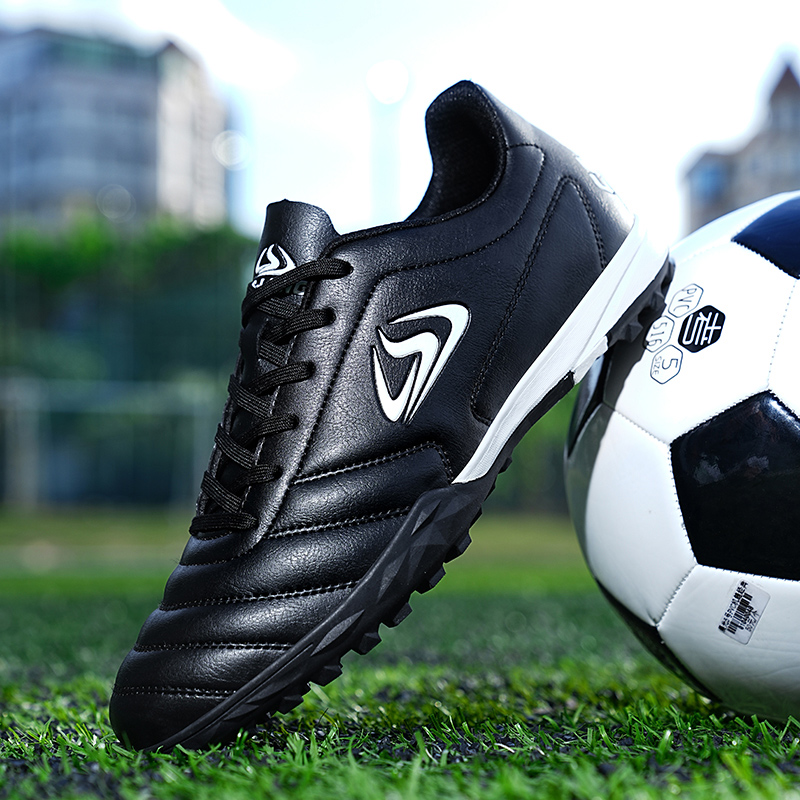 New Men Football Boots Outdoor - Outdoor Sport Court recension och pris